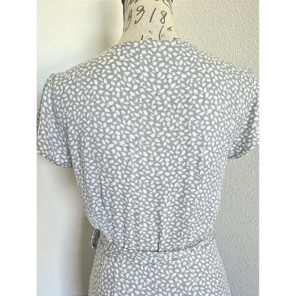 Abercrombie & Fitch Midi Ruffle Wrap Dress size S grey white summer romantic - Picture 11 of 14